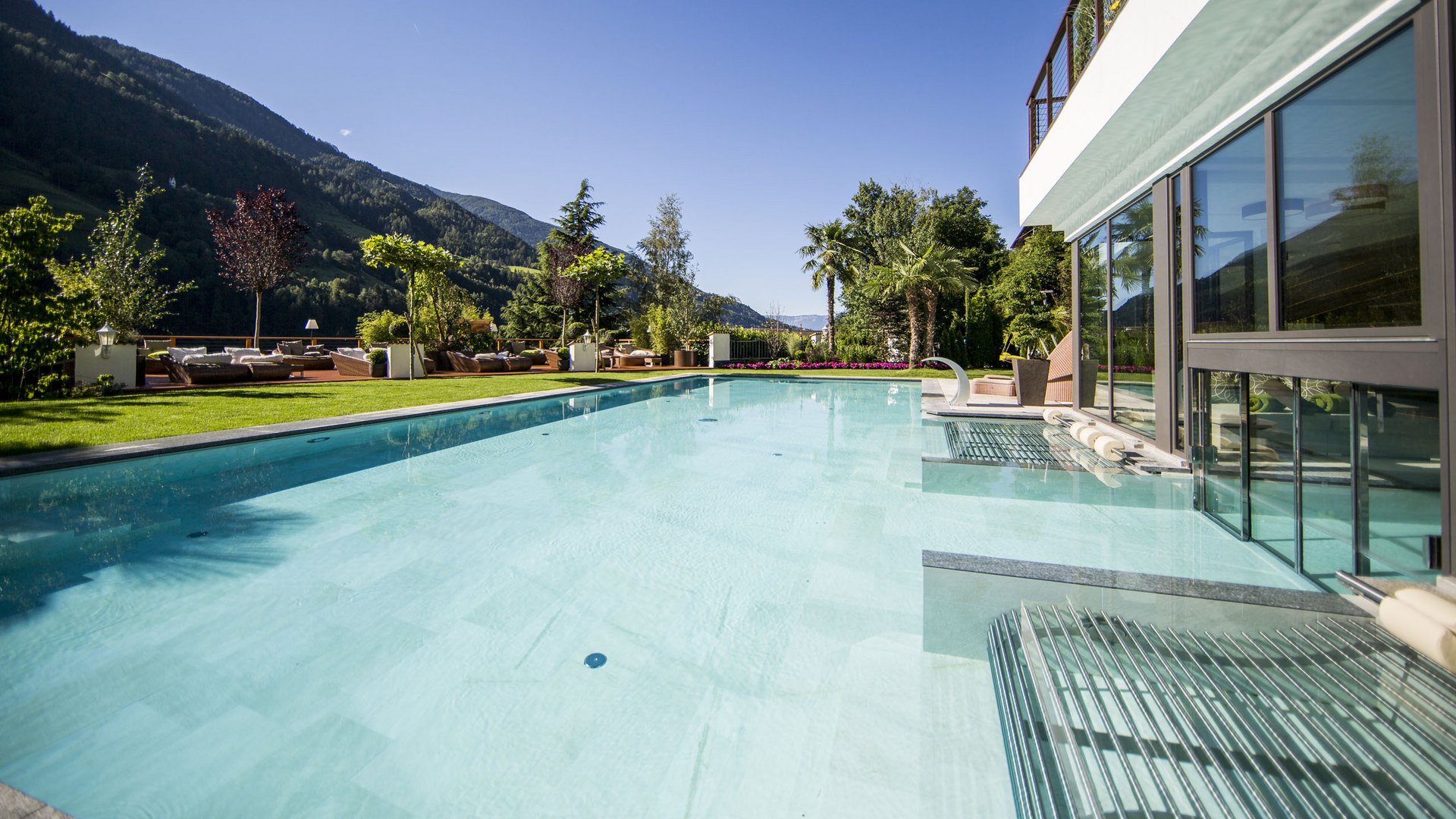 Wasserspaß im Familienhotel mit Pool in Südtirol