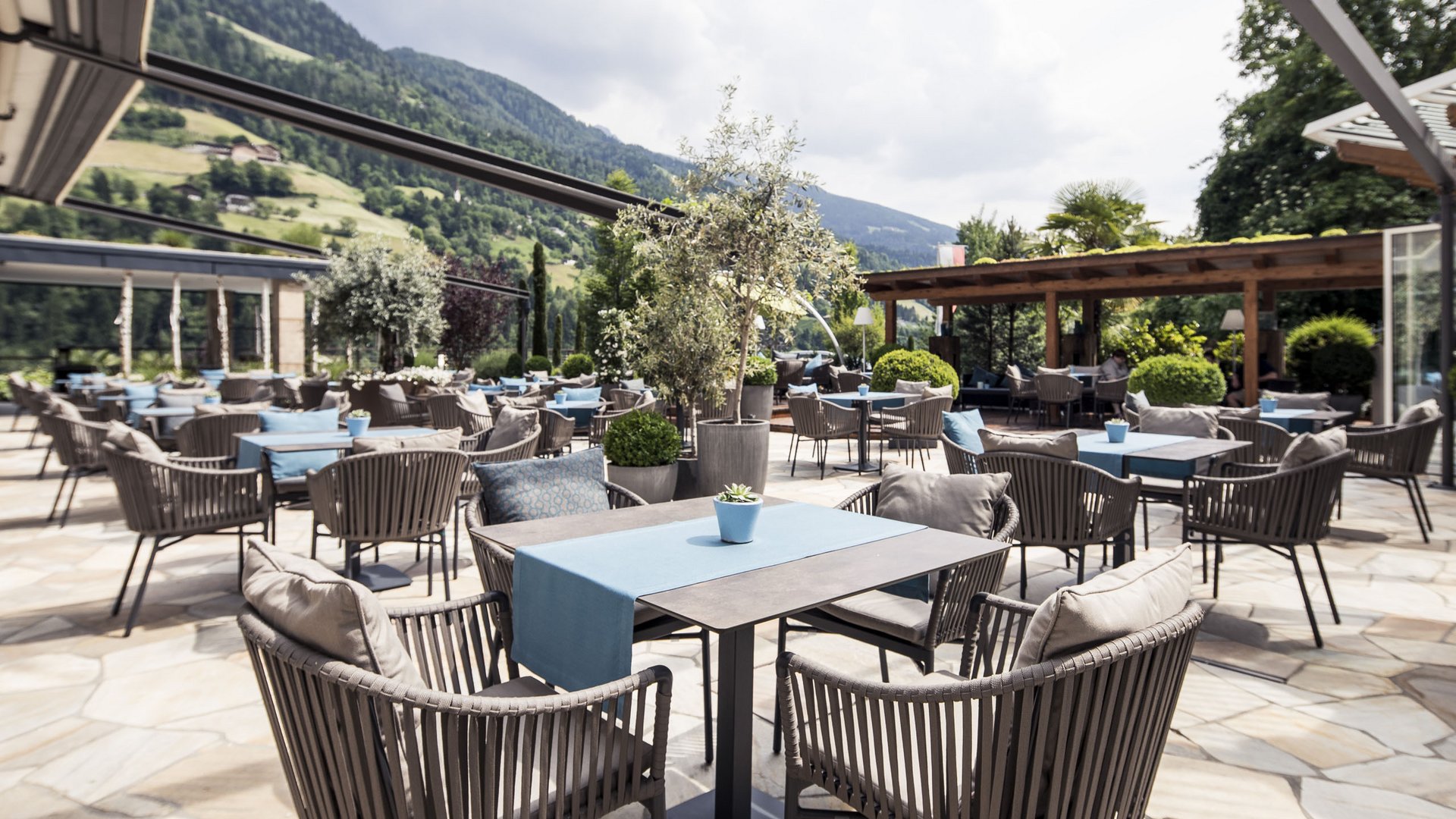 Gourmet delights at the 5-star hotel near Meran