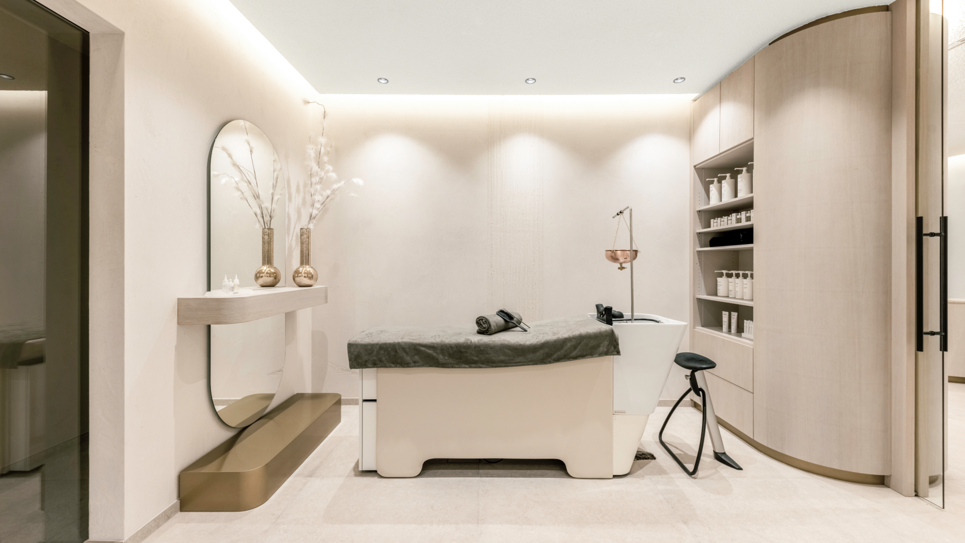 Head Spa im Hotel | Chalet Das Alpenschlössel – 5 Sterne Wellnesshotel bei Meran, Südtirol