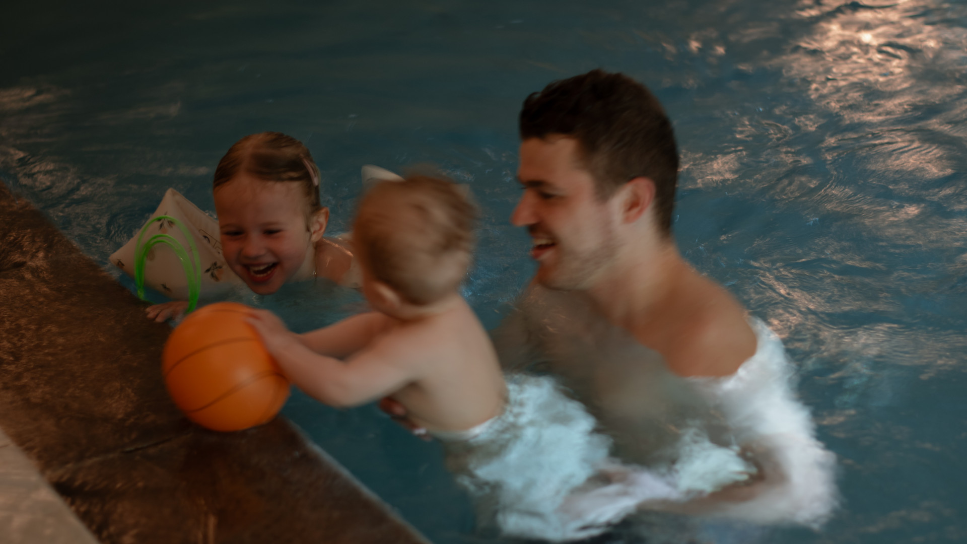 Aquatic fun at the family hotel with a pool in South Tyrol